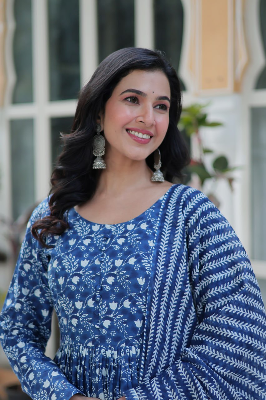 Elegant Pure Cotton Suit Set Full Sleeves With Matching Dupatta - ETHNICDEAL