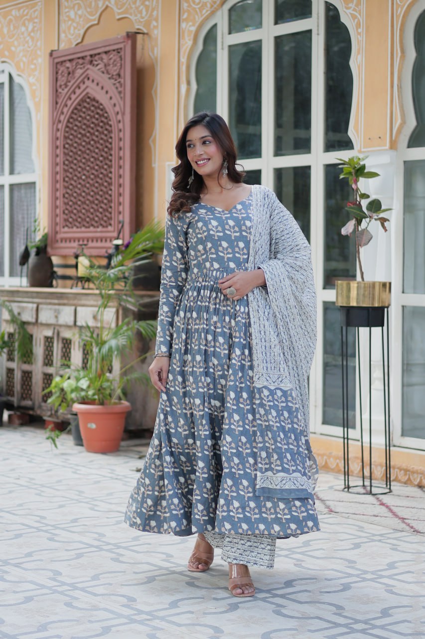 Graceful Pure Cotton 3-Piece Suit Set - ETHNICDEAL