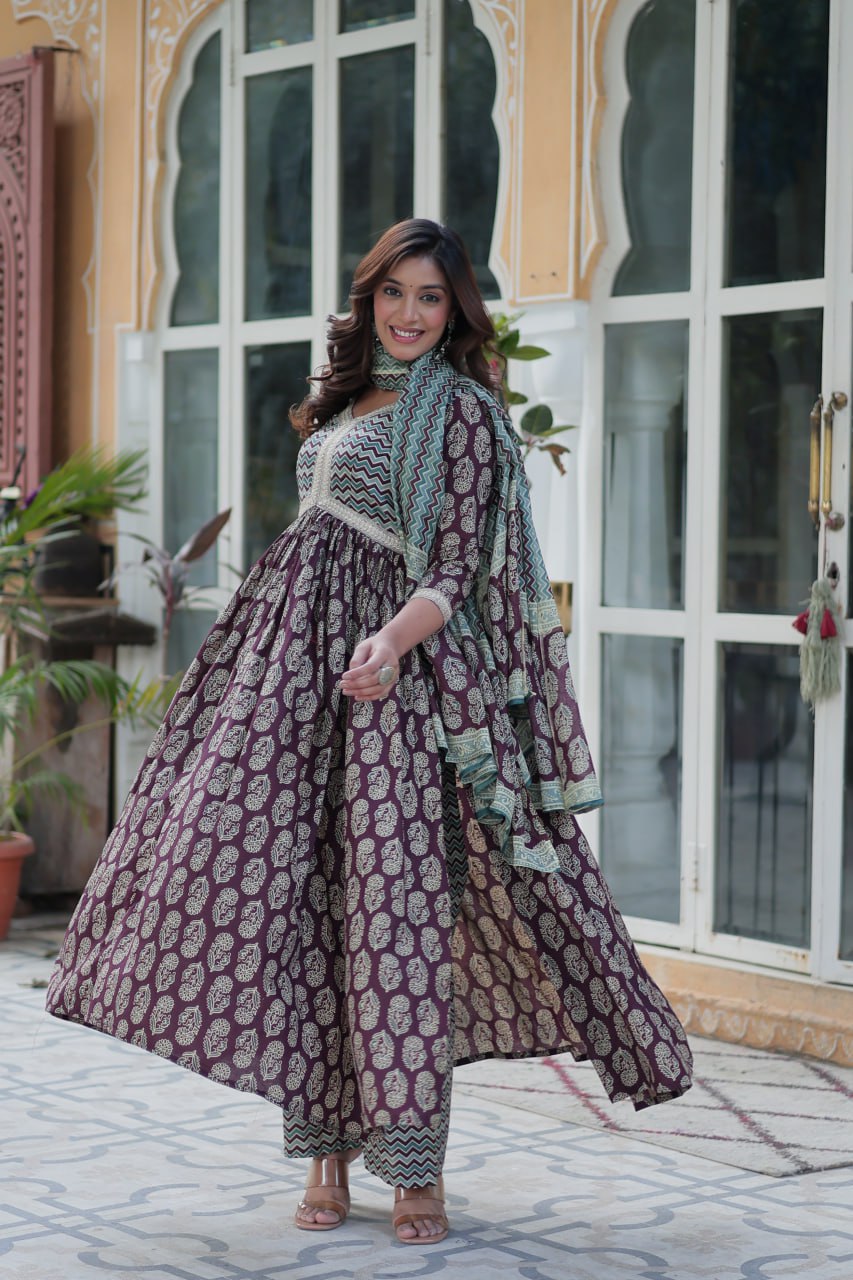 Arresting Pure Cotton 3-Piece Suit Set - ETHNICDEAL