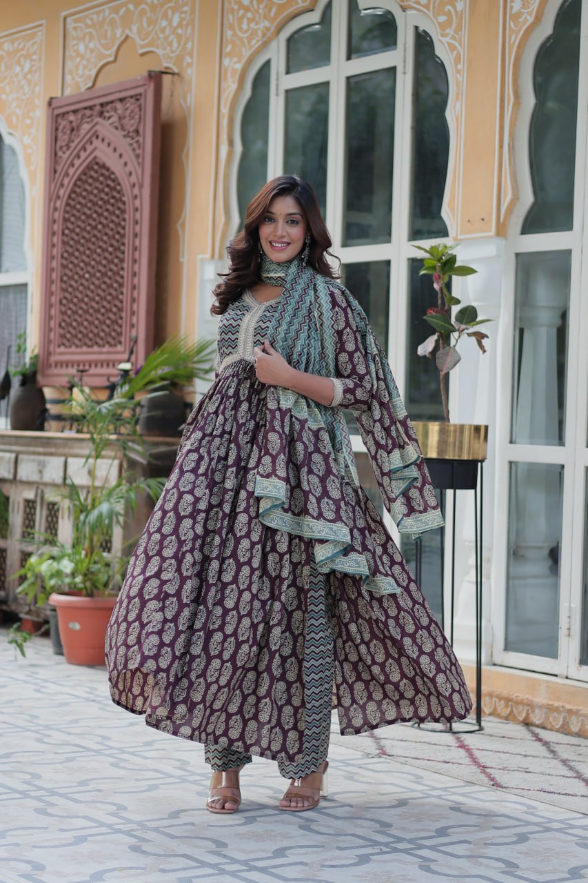 Arresting Pure Cotton 3-Piece Suit Set - ETHNICDEAL