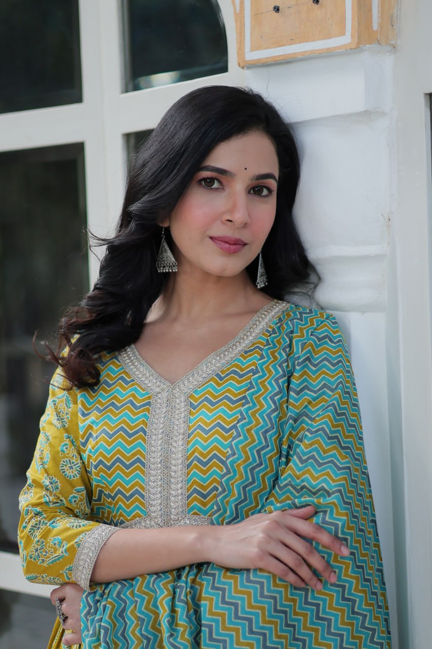 Arresting Pure Cotton 3-Piece Suit Set - ETHNICDEAL