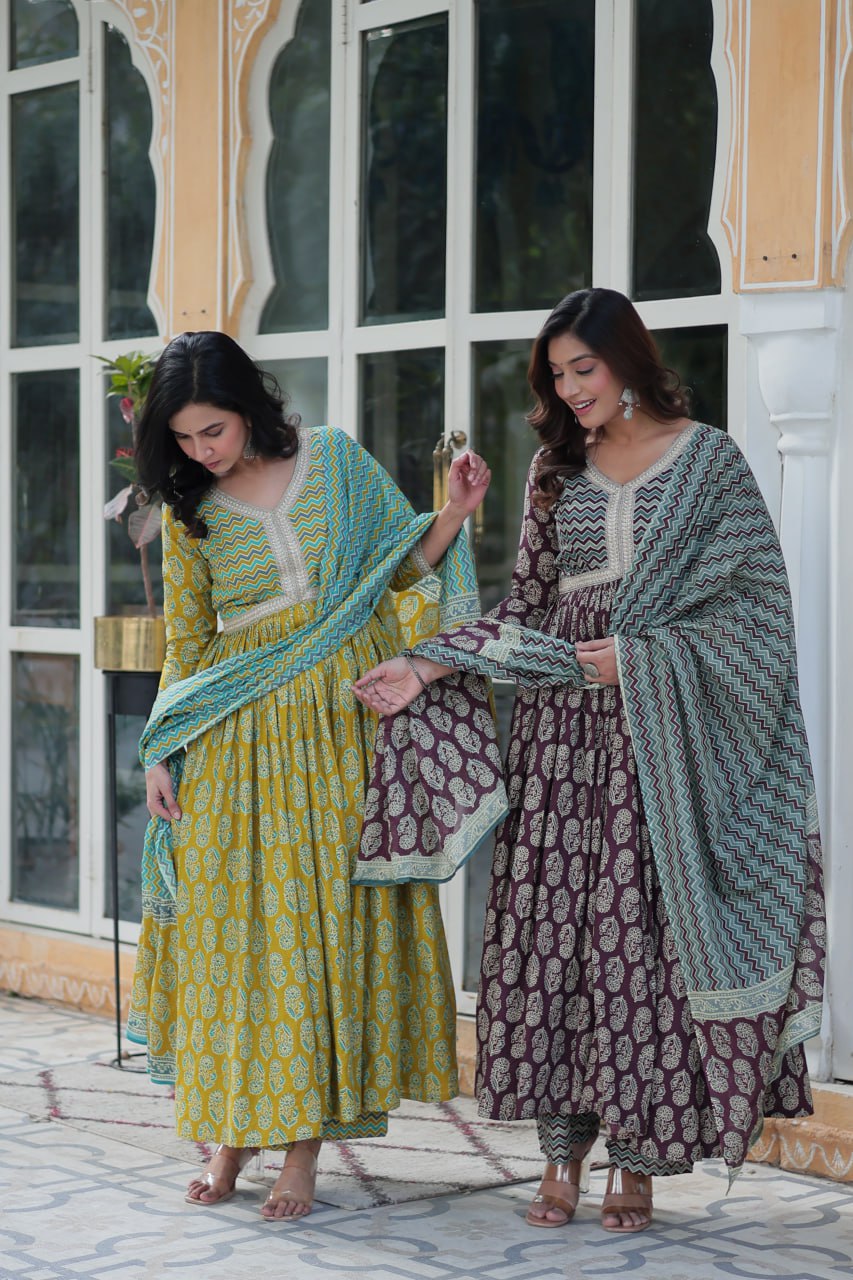 Arresting Pure Cotton 3-Piece Suit Set - ETHNICDEAL