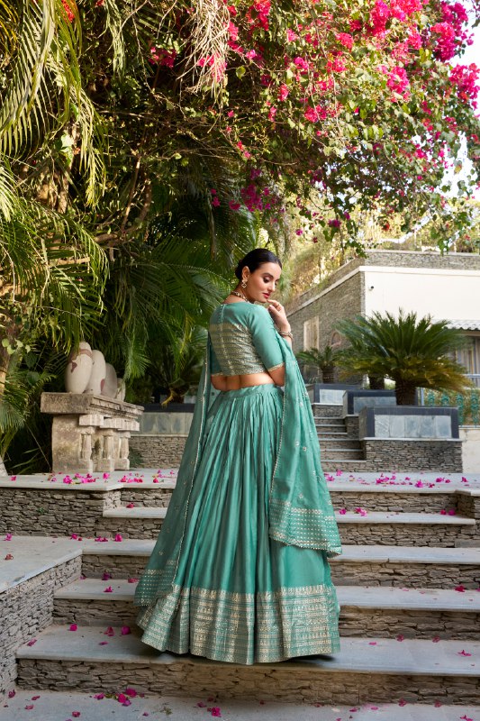 Resplendent Pure Chanderi Silk Zari Weaving Worked Lehenga Choli - ETHNICDEAL