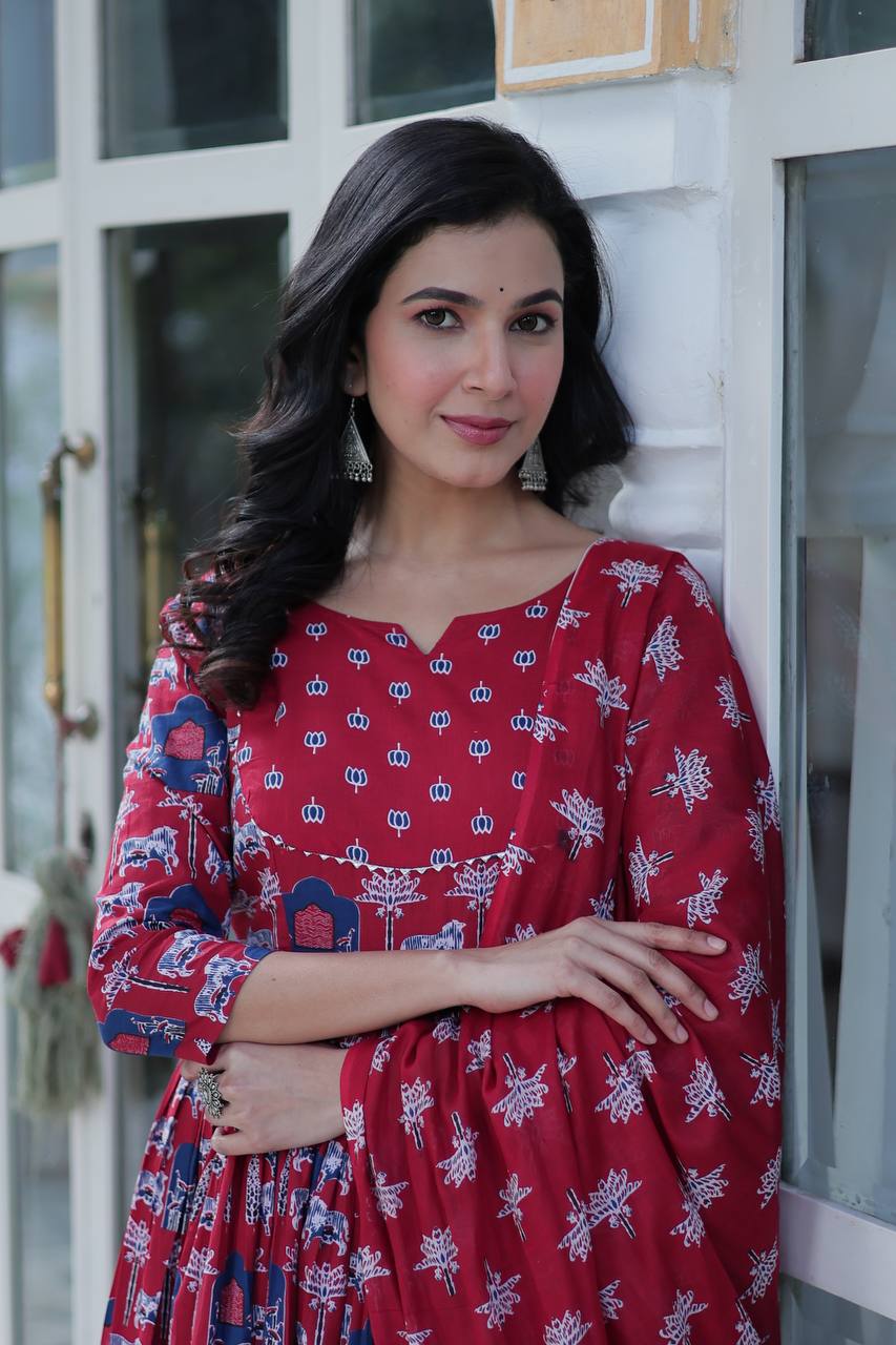 Elegant Pure Cotton Suit Set with Fancy Round Neck With Matching Dupatta - ETHNICDEAL