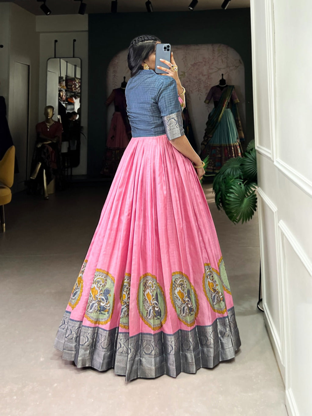 Radiant Dola Silk Kalamkari Printed Gown With Koti - Ethnicwish