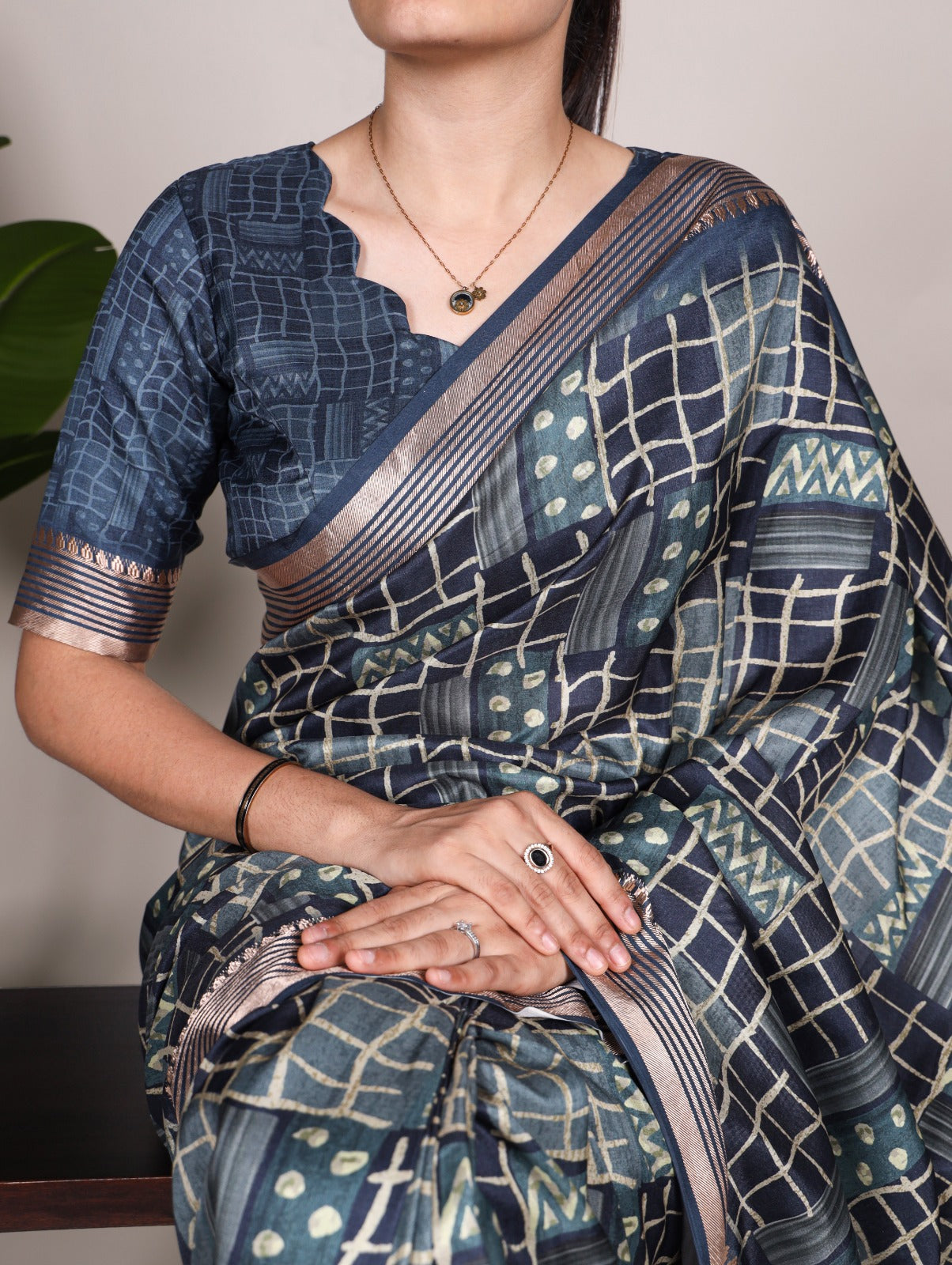 Luminous Navy Blue Tussar Silk Viscose Border Worked Printed Saree - Ethnicwish