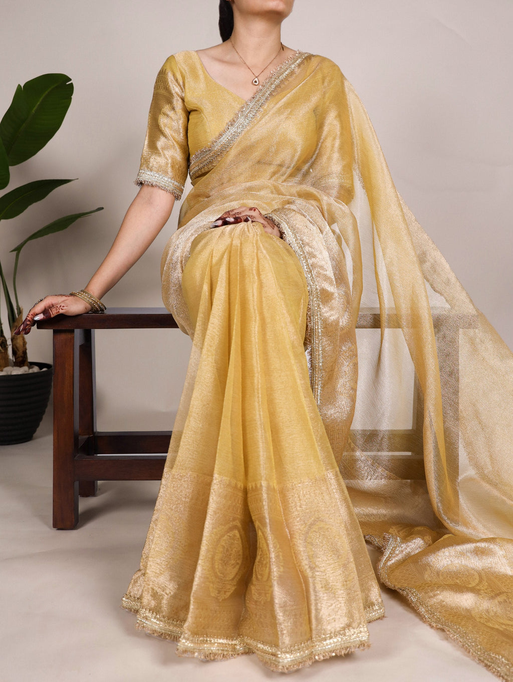 Elegant Tissue Shimmer Saree With Zari Weaving Work - ETHNICDEAL