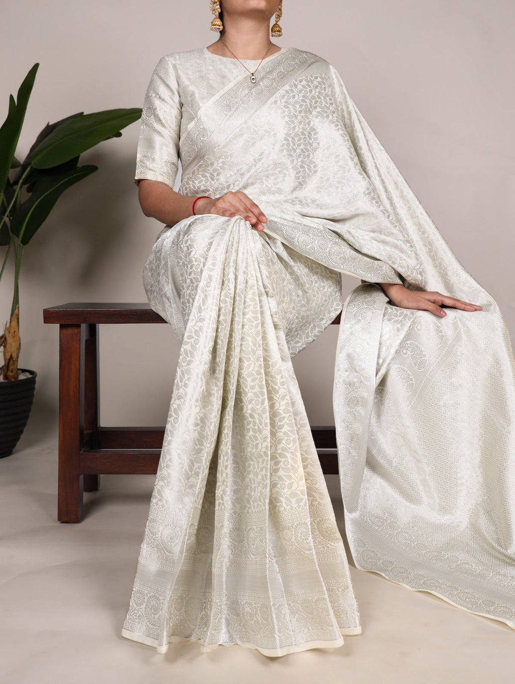 Exquisite Off White Kanjivaram Silk Zari Weaving Worked Saree - Ethnicwish