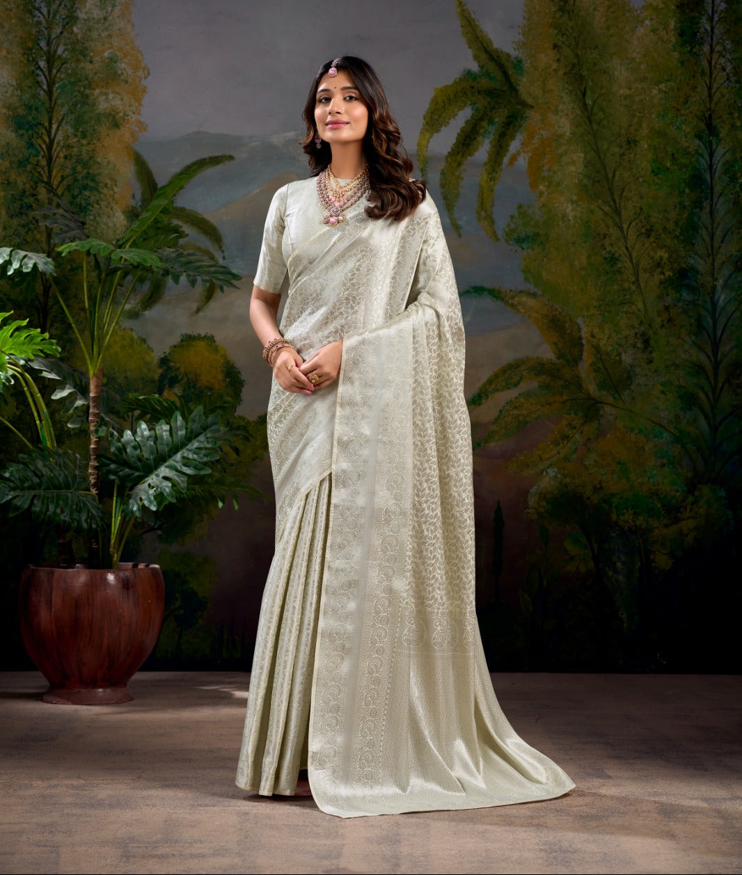 Exquisite Off White Kanjivaram Silk Zari Weaving Worked Saree - Ethnicwish