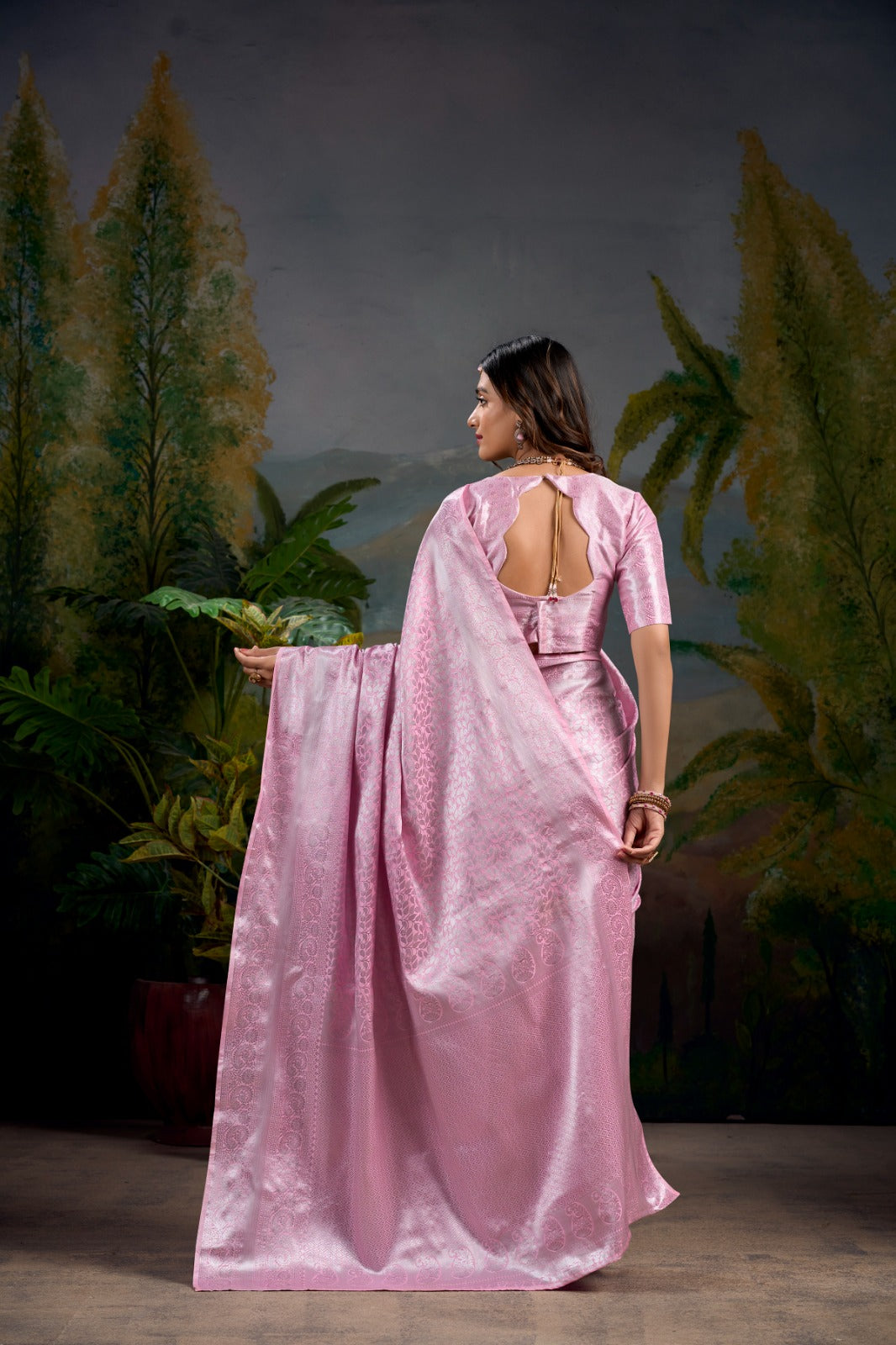 Stylish Peach Kanjivaram Silk Zari Weaving Worked Saree - Ethnicwish