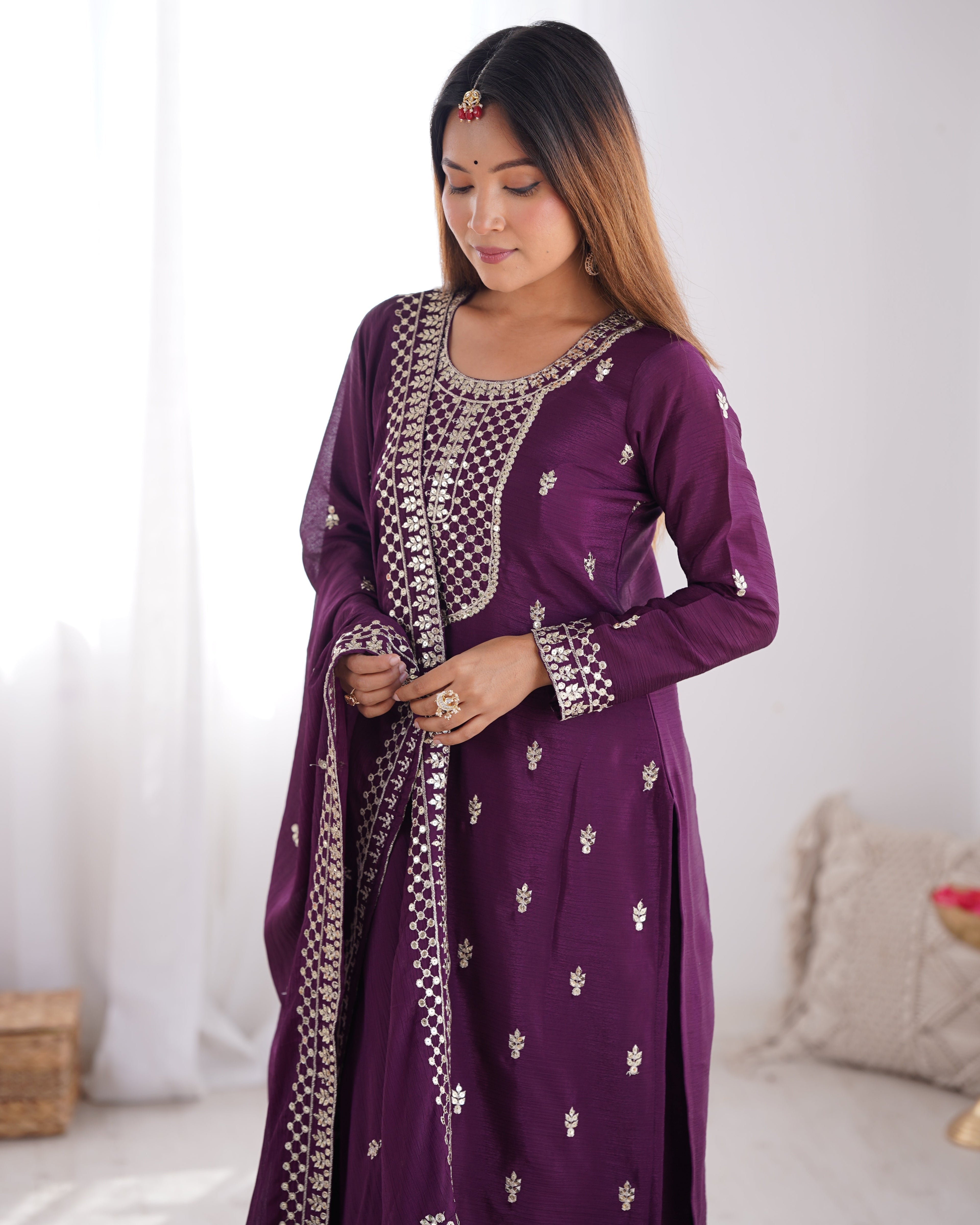 Elegant Embroidered Chinon Silk Kurta Set – A Touch of Royalty - ETHNICDEAL