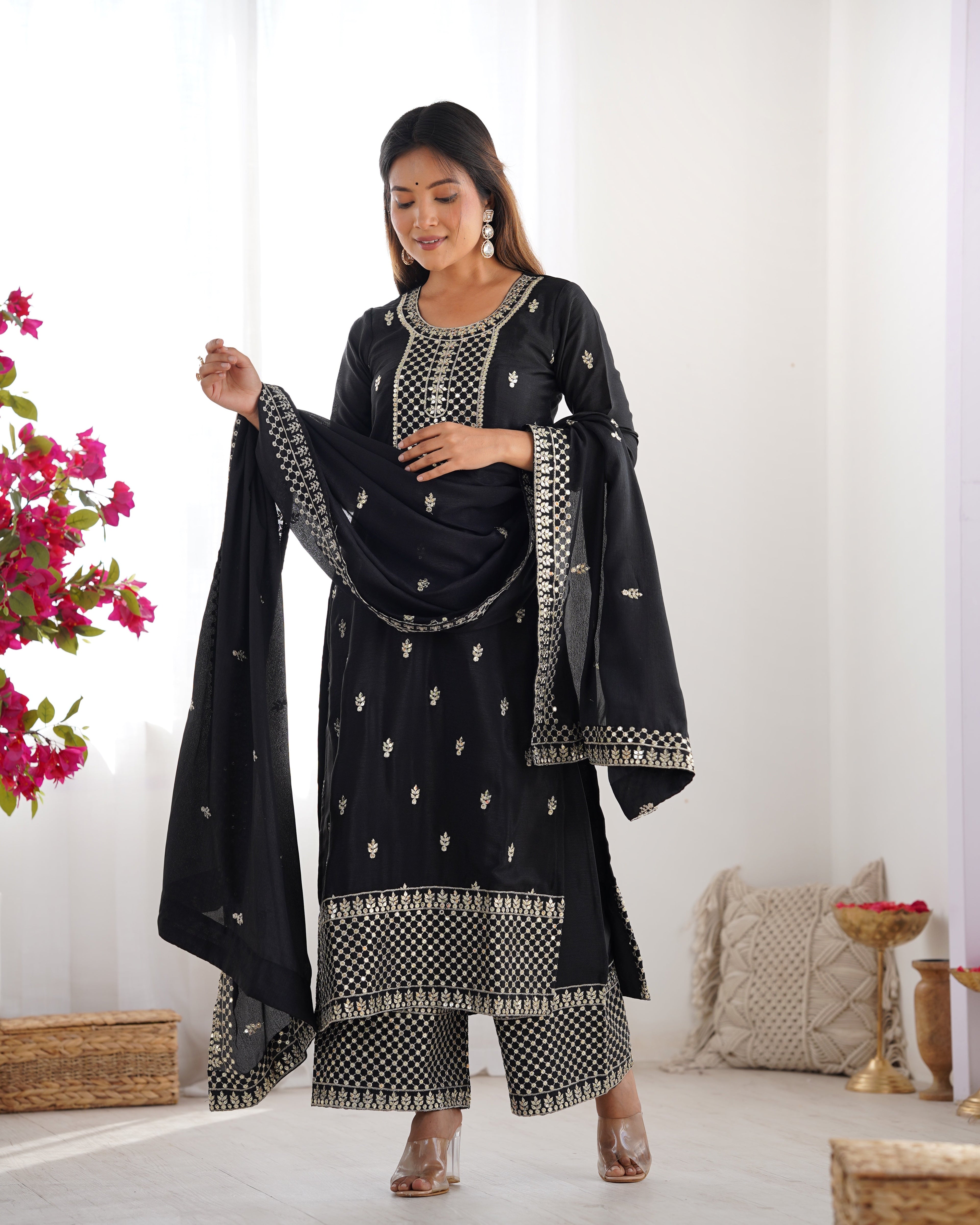 Elegant Embroidered Chinon Silk Kurta Set – A Touch of Royalty - ETHNICDEAL