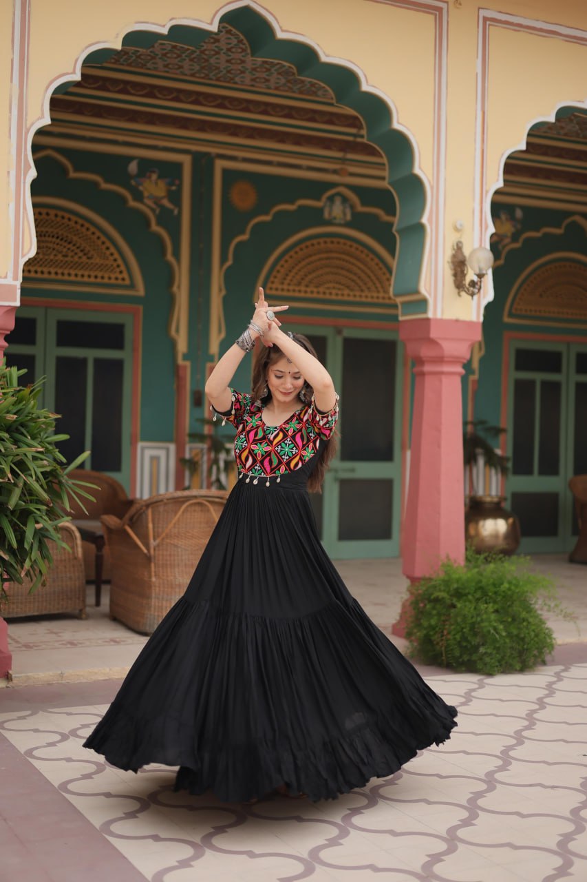 Elegant Black Rayon Gown with Kutchi Gamthi & Kodi Work – 10 Meter Flair - ETHNICDEAL
