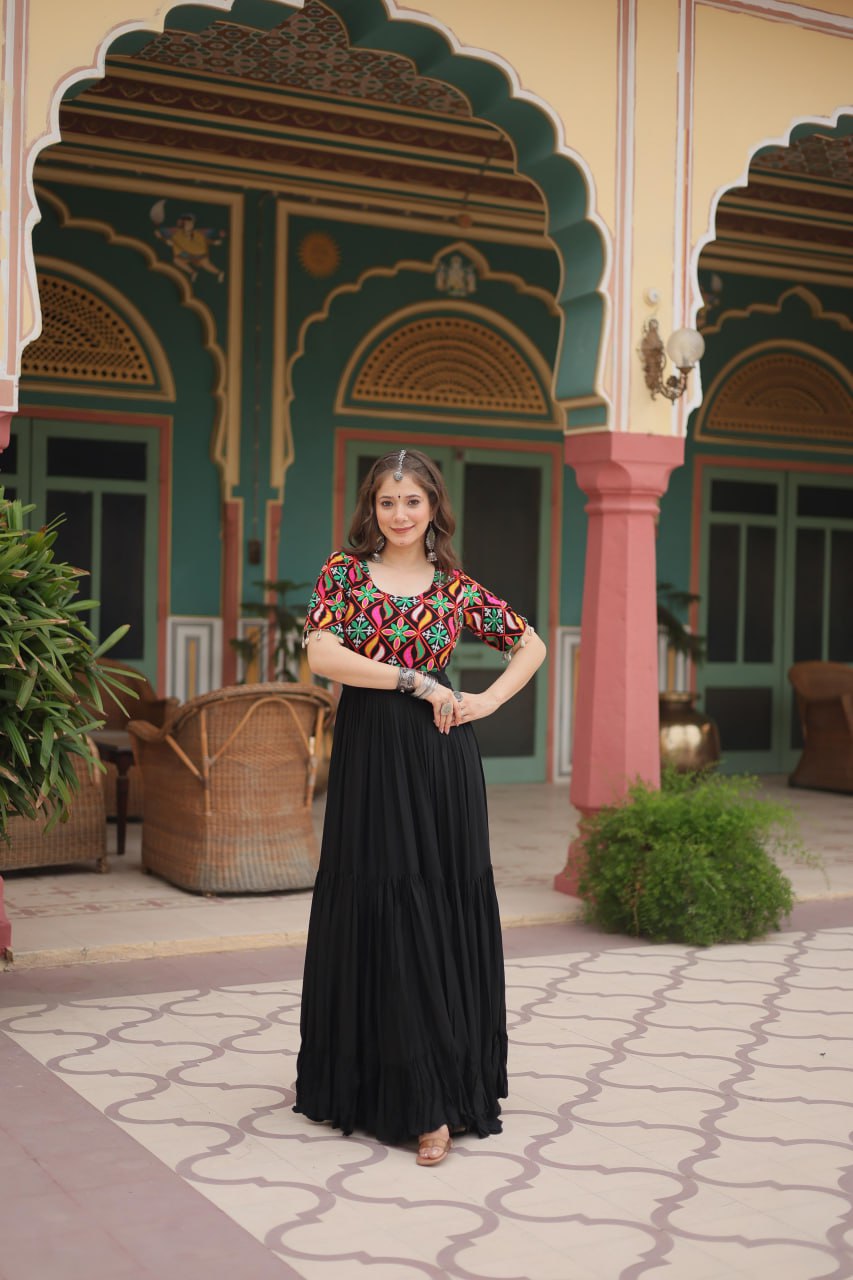 Elegant Black Rayon Gown with Kutchi Gamthi & Kodi Work – 10 Meter Flair - ETHNICDEAL