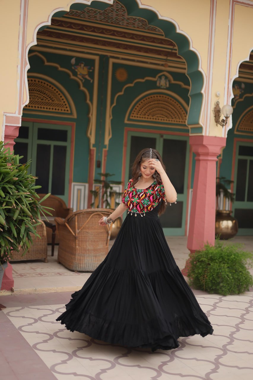 Elegant Black Rayon Gown with Kutchi Gamthi & Kodi Work – 10 Meter Flair - ETHNICDEAL