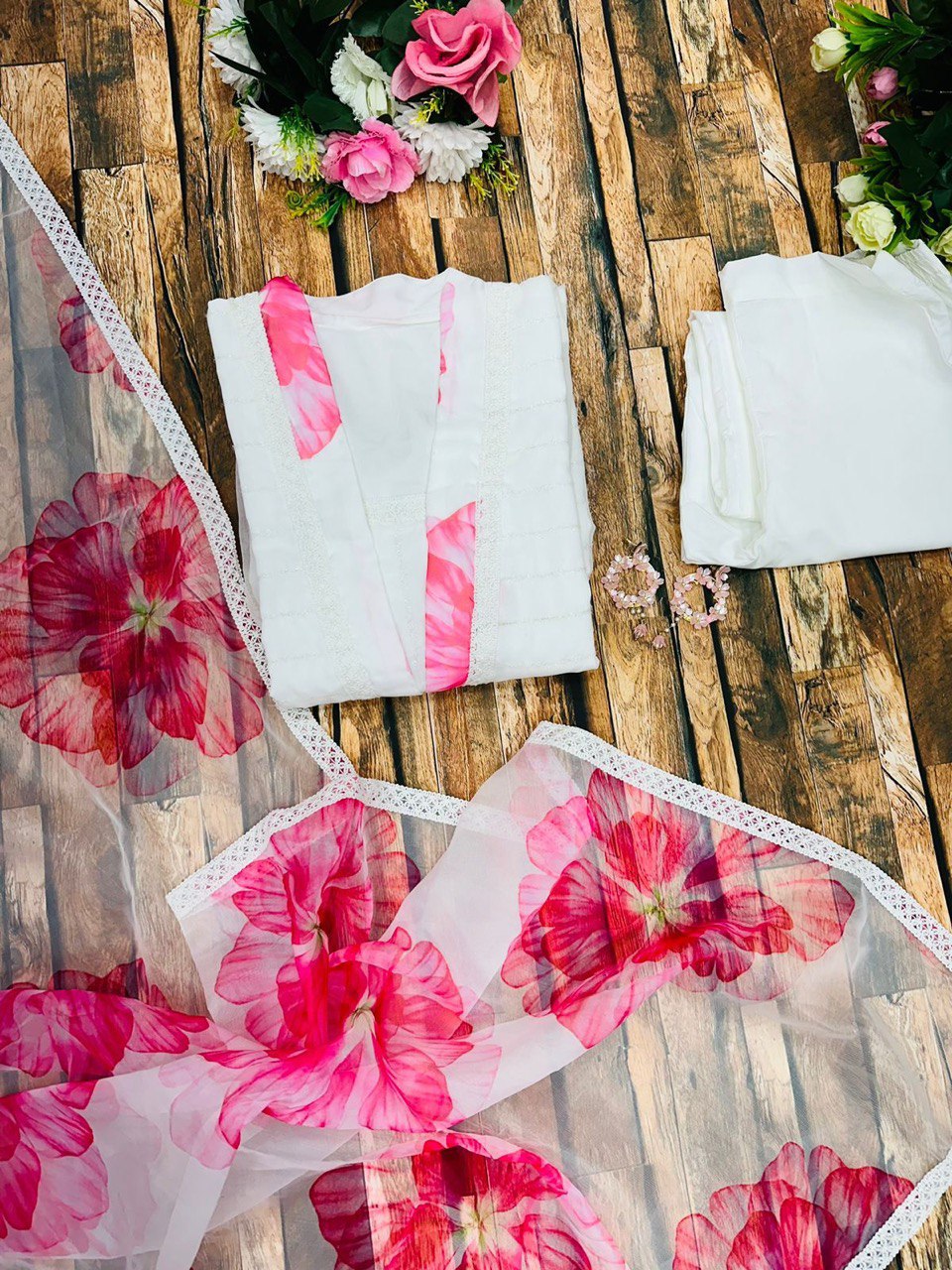 Posh White Organza Straight Kurta Pant With Dupatta Set - Ethnicwish