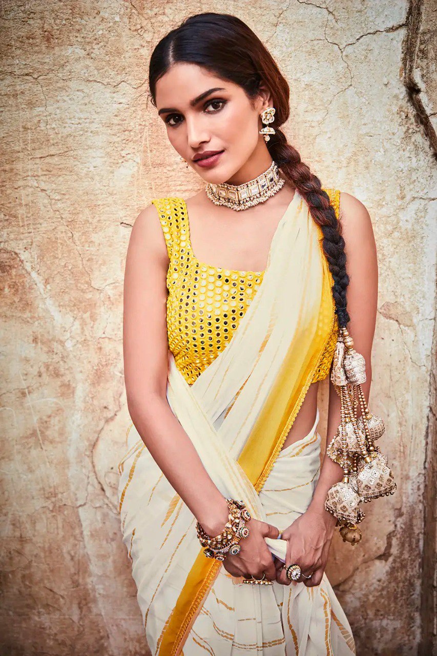 Cream Georgette Saree with Foil Mirror & Embroidered Work - ETHNICDEAL